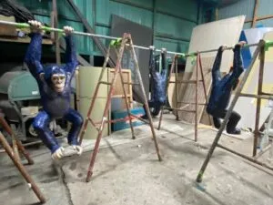 監視員